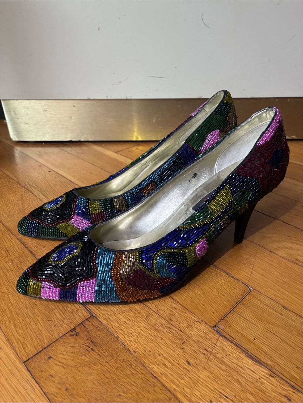 Vintage Pumps size 8.5 B Multicolor Beaded Kitten Heels